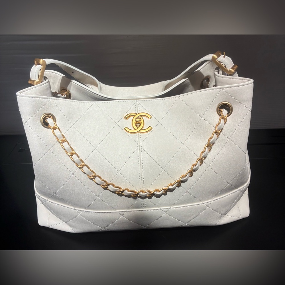 **SOLD** Chanel RARE 25A White Calfskin Leather GHW Shopping Tote New In Box